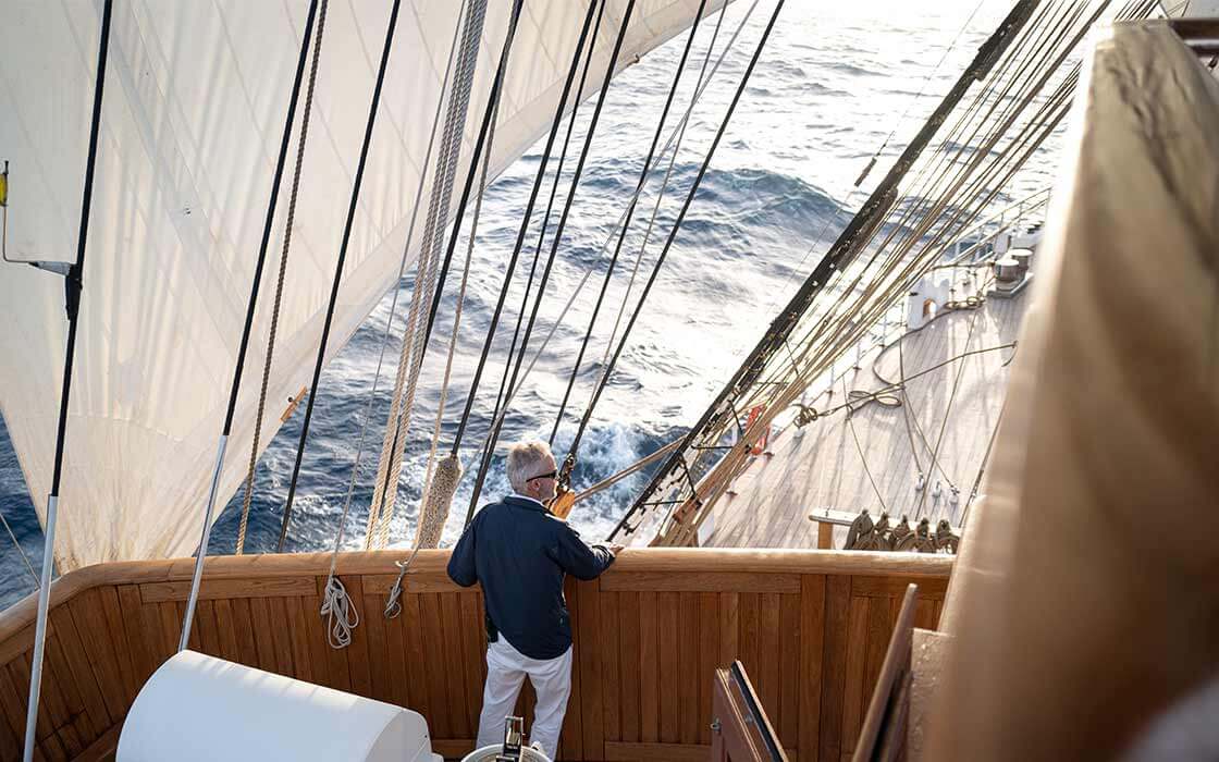 SeaCloud_Kreuzfahrten_SeaCloudII_Brücke_Kapitän