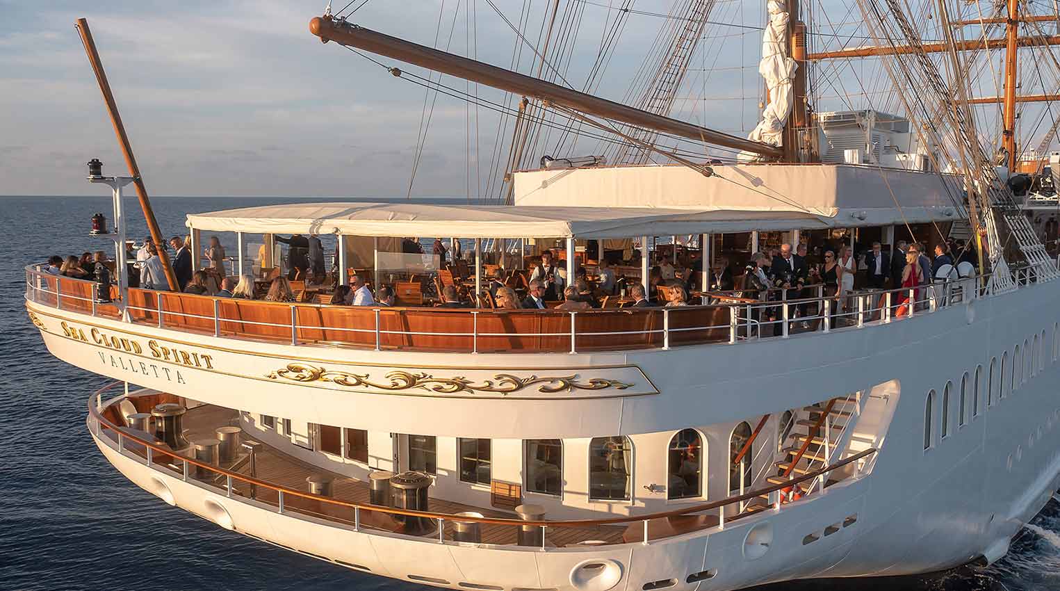 SeaCloud_Kreuzfahrten_SeaCloudSpirit_Lidodeck_Heck
